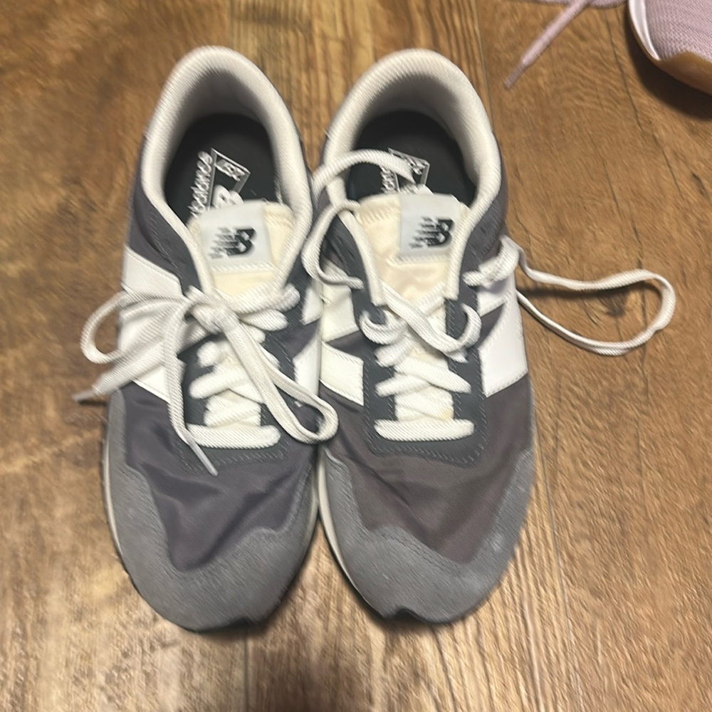 New Balance 237 Sneakers